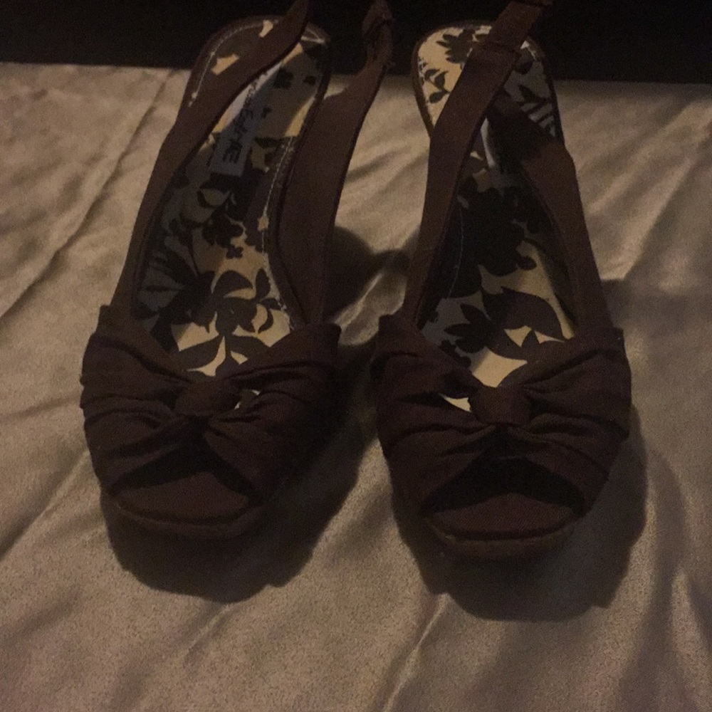 American Eagle wedges worn once